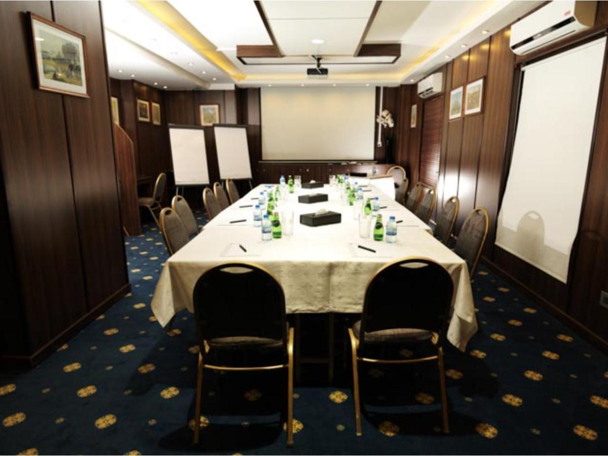 ביירות Wh Hotel מראה חיצוני תמונה